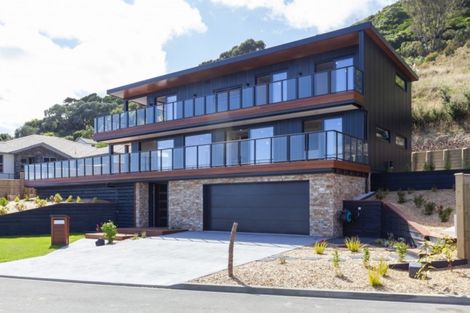 Photo of property in 101 Kakariki Grove, Waikanae, 5036