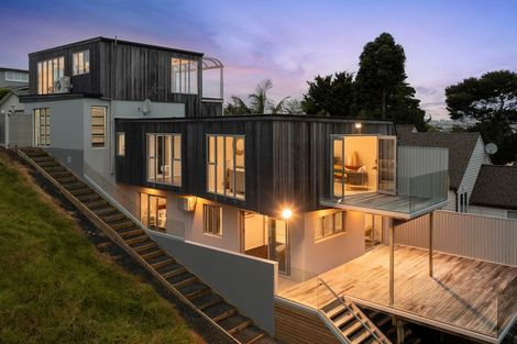 Photo of property in 35a Seaview Avenue, Northcote, Auckland, 0627