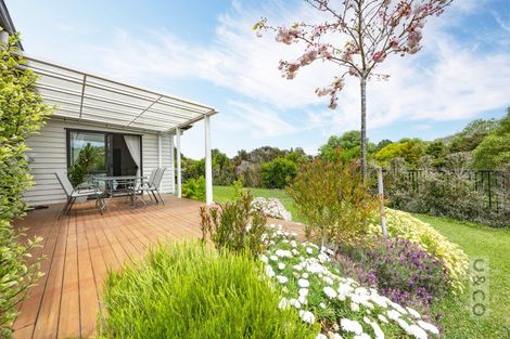 Photo of property in 15 Vogwill Road, Kumeu, 0810
