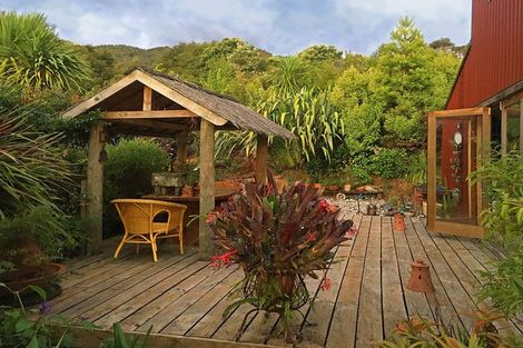 Photo of property in 76 Top Town Place, Coromandel, 3506