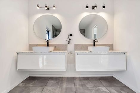 Photo of property in 37 Magellan Rise, Flagstaff, Hamilton, 3210