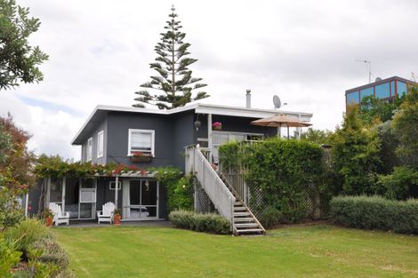 Photo of property in 64 Dillon Street, Waihi Beach, 3611