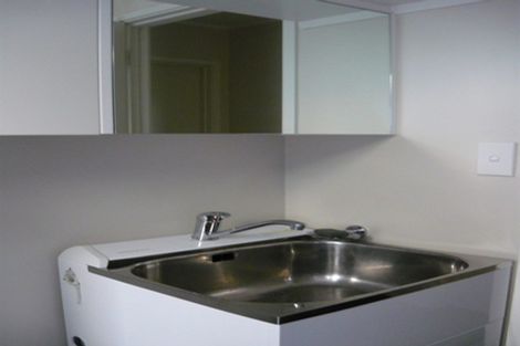 Photo of property in 1/39 Killarney Avenue, Torbay, Auckland, 0630