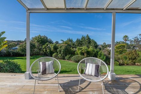 Photo of property in 1/4 Roberts Road, Matakatia, Whangaparaoa, 0930