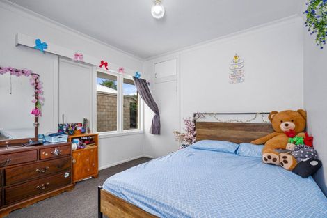 Photo of property in 5 Simmonds Grove, Greerton, Tauranga, 3112