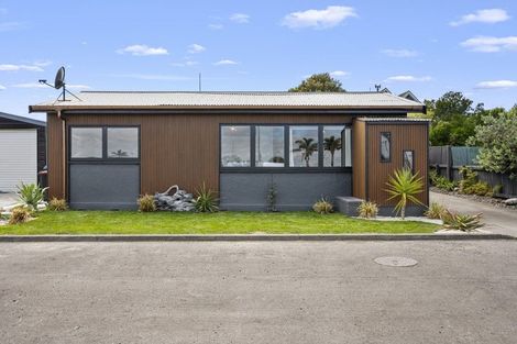 Photo of property in 35 Pukeko Place, Westshore, Napier, 4110