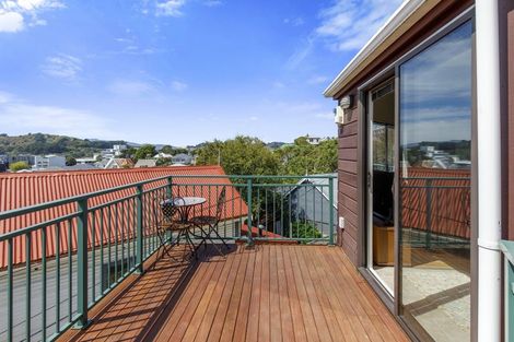 Photo of property in 53 Hankey Street, Mount Cook, Wellington, 6011