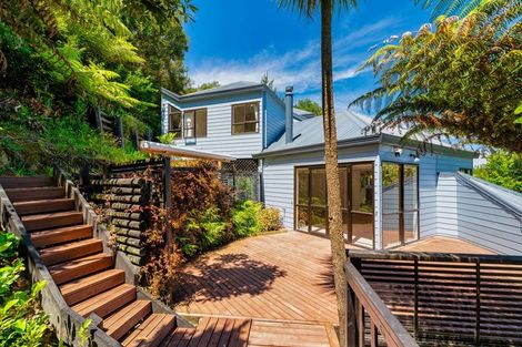 Photo of property in 8 Stitchbird Close, Murrays Bay, Auckland, 0630