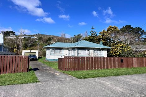 Photo of property in 34 Findlay Street, Tawa, Wellington, 5028