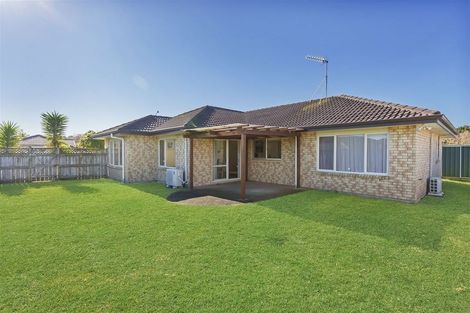Photo of property in 52 Foxlaw Street, Randwick Park, Auckland, 2105