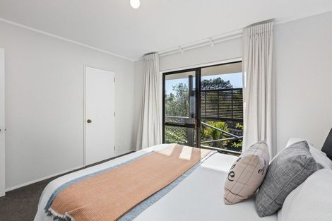 Photo of property in 3/39 Fairmount Road, Titirangi, Auckland, 0604