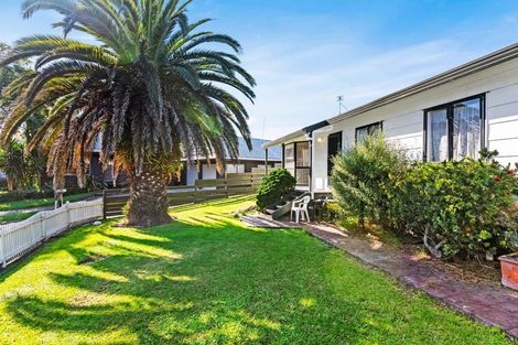 Photo of property in 42 Pinehurst Place, Wattle Downs, Auckland, 2103