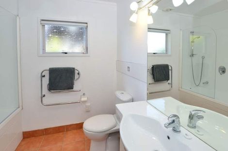 Photo of property in 15 Everard Avenue, Army Bay, Whangaparaoa, 0930