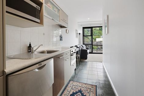 Photo of property in Atrium Apartments, 3n/154 The Terrace, Wellington Central, Wellington, 6011