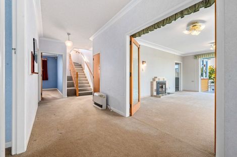 Photo of property in 42 Forest Lake Road, Forest Lake, Hamilton, 3200