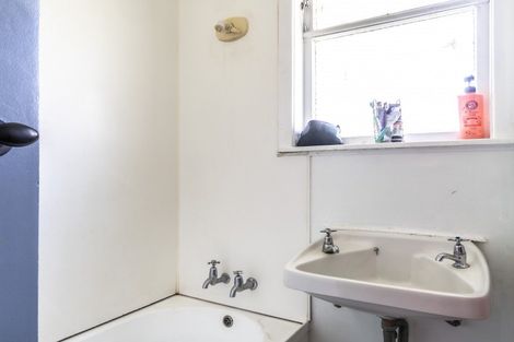 Photo of property in 30 Cambridge Terrace, Kaiti, Gisborne, 4010