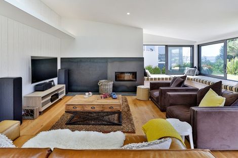 Photo of property in 6 Kuiwai Drive, Rainbow Point, Taupo, 3330