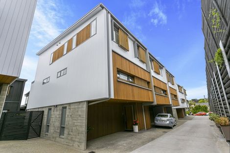 Photo of property in 9 Whakata Lane, Mairangi Bay, Auckland, 0630