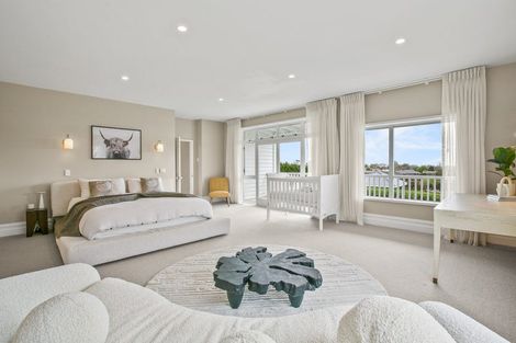 Photo of property in 25 Patterson Road, Hurworth, New Plymouth, 4310