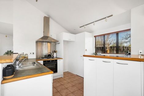 Photo of property in 22a Walker Road, Point Chevalier, Auckland, 1022