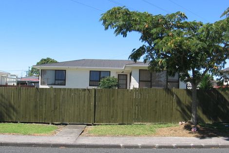 Photo of property in 25 Cobham Crescent, Kelston, Auckland, 0602
