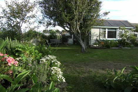 Photo of property in 41 Nuku Street, Tangimoana, 4822