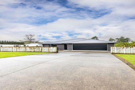 Photo of property in 503 Richmond Road, Lepperton, New Plymouth, 4373