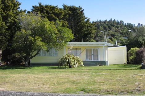 Photo of property in 13 Kaiuru Avenue, Pukawa Bay, Turangi, 3381