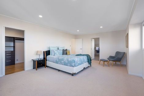 Photo of property in 4 Calypso Place, Rothesay Bay, Auckland, 0630