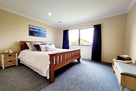 Photo of property in 3 Comber Place, Johnsonville, Wellington, 6037