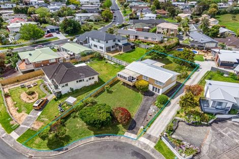 Photo of property in 6 September Place, Forrest Hill, Auckland, 0620