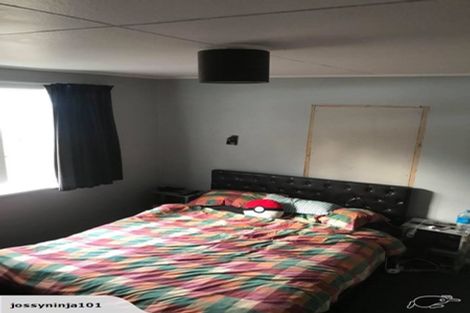 Photo of property in 28 Woodleigh Street, Frankleigh Park, New Plymouth, 4310