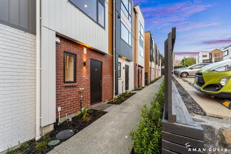 Photo of property in 17 Don Oliver Lane, Glen Eden, 0602