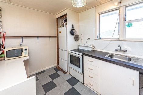 Photo of property in 10 Waitai Street, Castlecliff, Whanganui, 4501