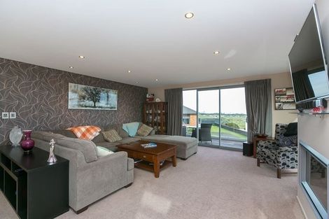 Photo of property in 3 Sunset Street, Bell Block, New Plymouth, 4312