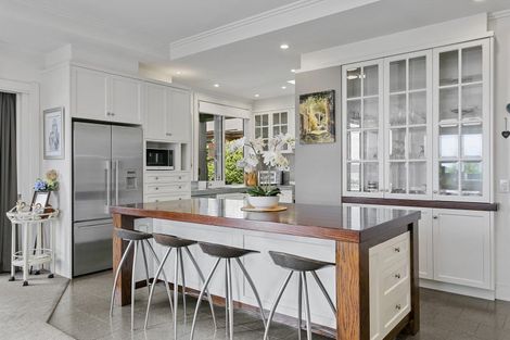 Photo of property in 21 Pukenamu Road, Rainbow Point, Taupo, 3330