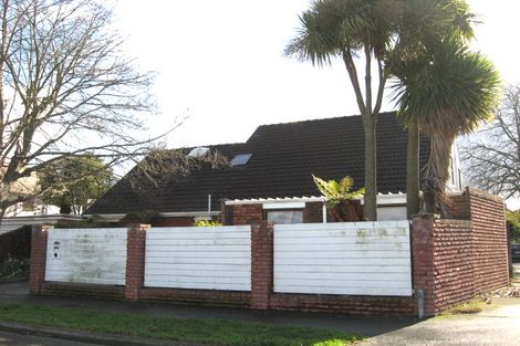 Photo of property in 2/21 Holly Road, St Albans, Christchurch, 8014