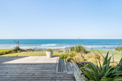 Photo of property in 151 Pukehina Parade, Pukehina, Te Puke, 3189