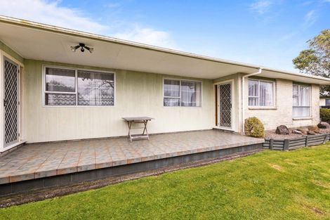 Photo of property in 10 Leon Place, Waitara, 4320