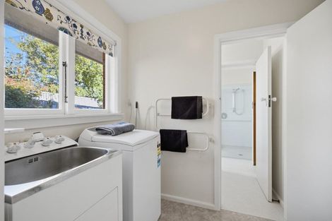 Photo of property in 20 Landsdowne Terrace, Cashmere, Christchurch, 8022
