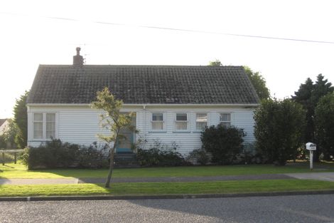 Photo of property in 135 Waddington Drive, Naenae, Lower Hutt, 5011