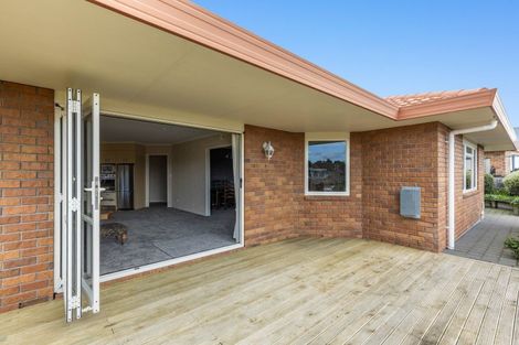 Photo of property in 18 Ashmore Drive, Frankleigh Park, New Plymouth, 4310