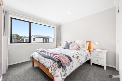 Photo of property in 11 Desert Gold Lane, Wallaceville, Upper Hutt, 5018
