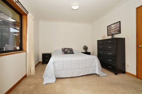 Photo of property in 12 Cooper Place, Chedworth, Hamilton, 3210