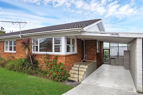 Photo of property in 2/62 Great South Road, Papakura, 2110
