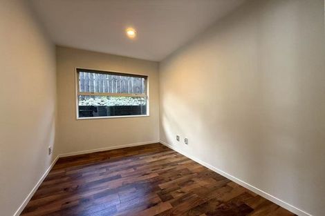 Photo of property in 240 Sturges Road, Henderson, Auckland, 0612