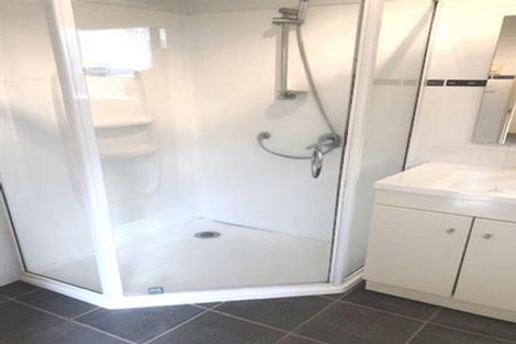 Photo of property in 9 Travis View Drive, Fairview Heights, Auckland, 0632