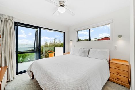Photo of property in 4 Kookaburra Drive, Tawharanui Peninsula, Warkworth, 0986