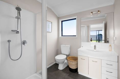 Photo of property in 4 James Drive, Bell Block, New Plymouth, 4312