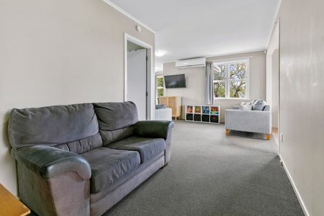 Photo of property in 14 Riverpark Crescent, Henderson, Auckland, 0610